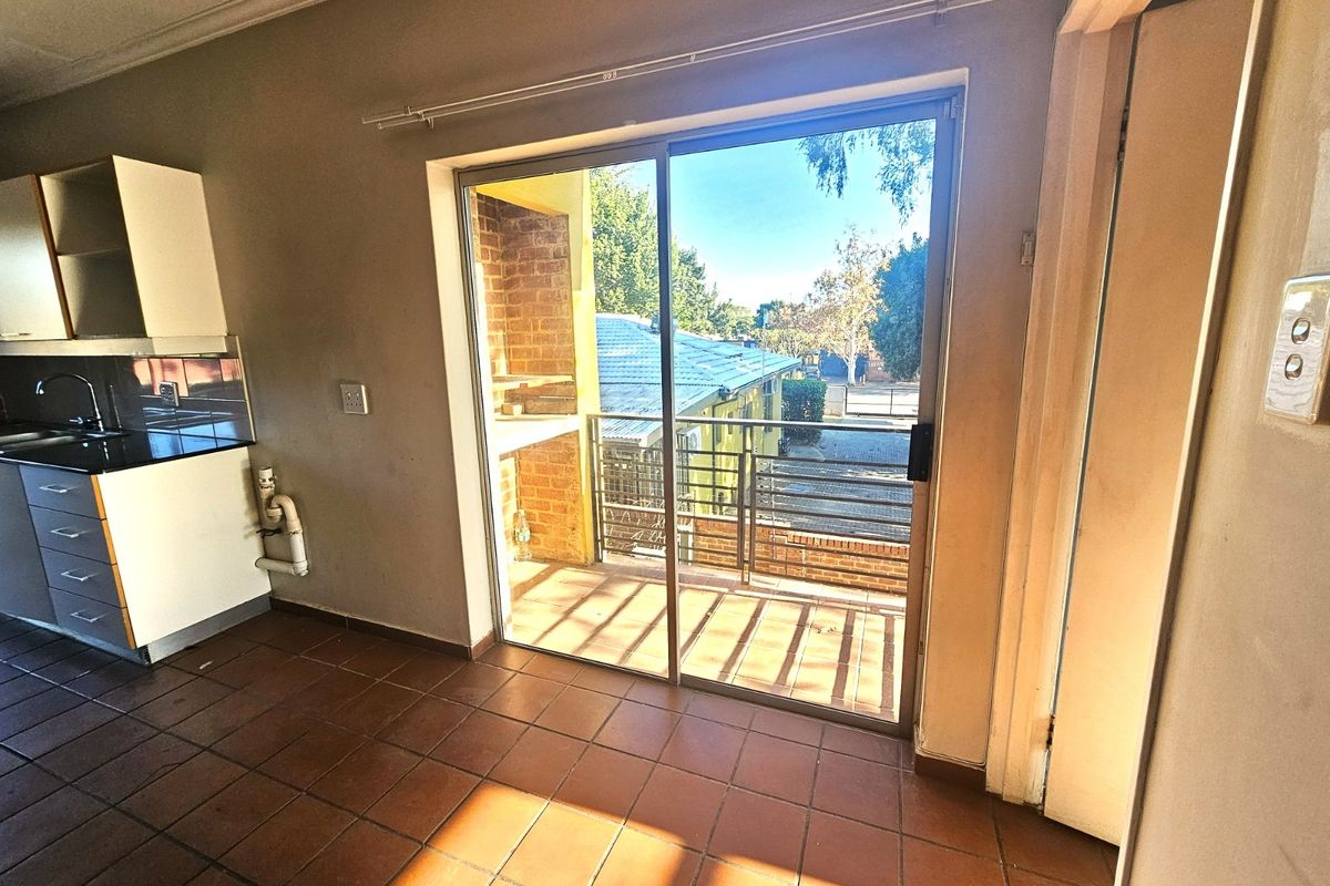 Apartment For Sale In Rustenburg - Photo 3