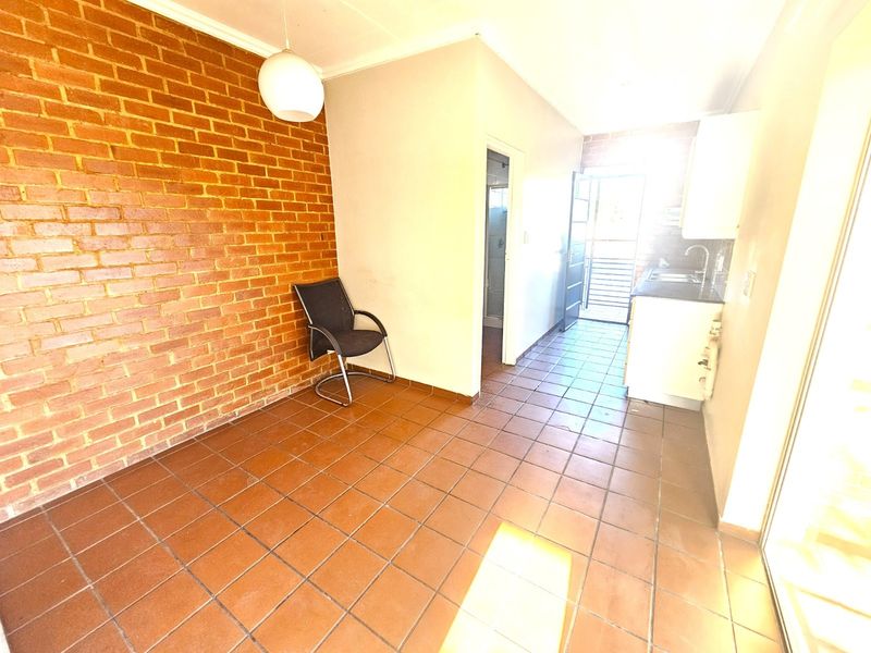 Apartment For Sale In Rustenburg - Photo 5