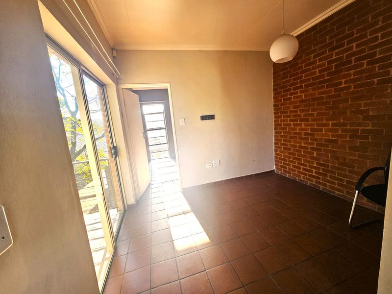 Apartment For Sale In Rustenburg - Photo 4