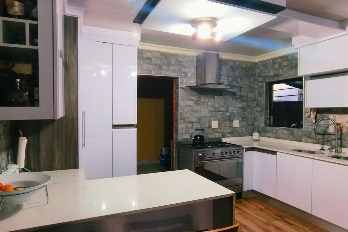 House For Sale In Rustenburg - Photo 2