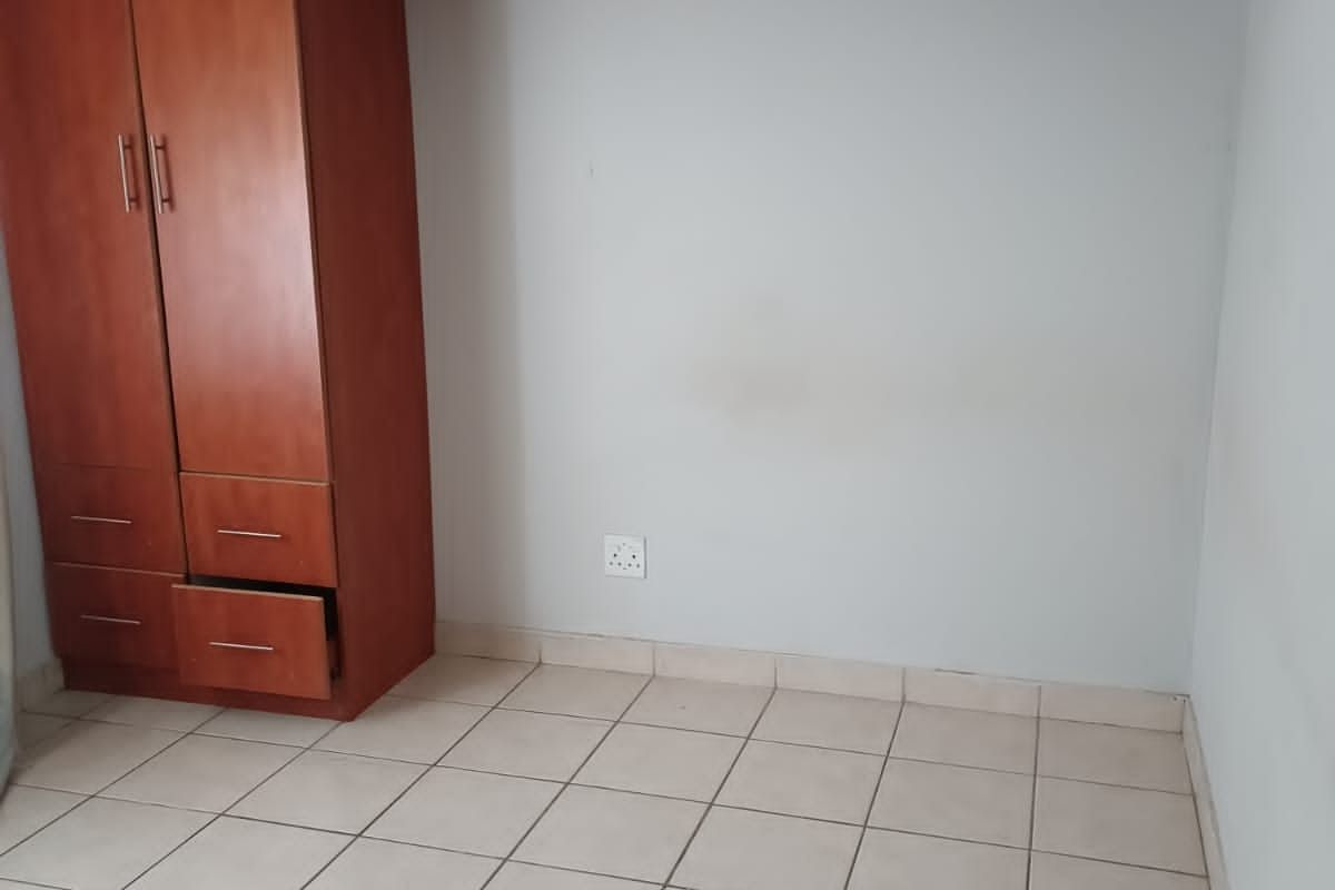 Apartment For Sale In Rustenburg - Photo 4