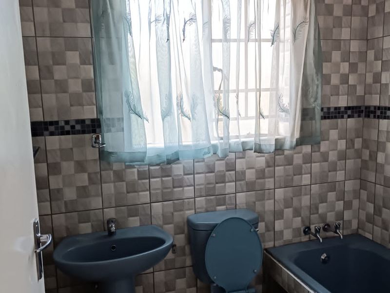 Apartment For Sale In Rustenburg - Photo 7