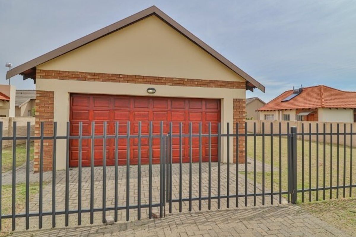House For Sale In Rustenburg - Photo 2