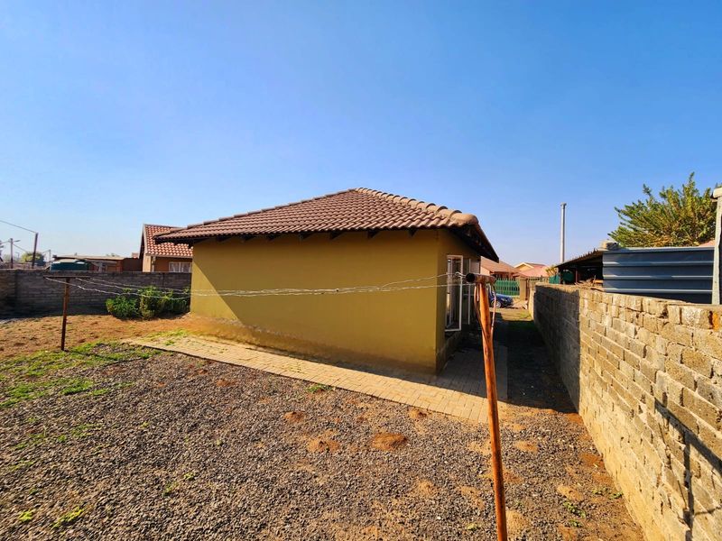 House For Sale In Rustenburg - Photo 4