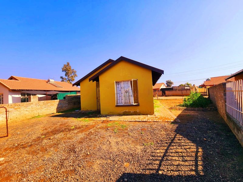 House For Sale In Rustenburg - Photo 3