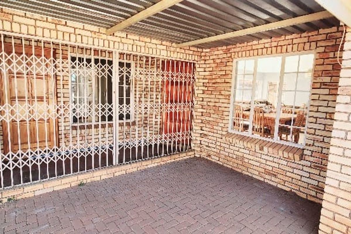 House For Sale In Northam - Photo 4