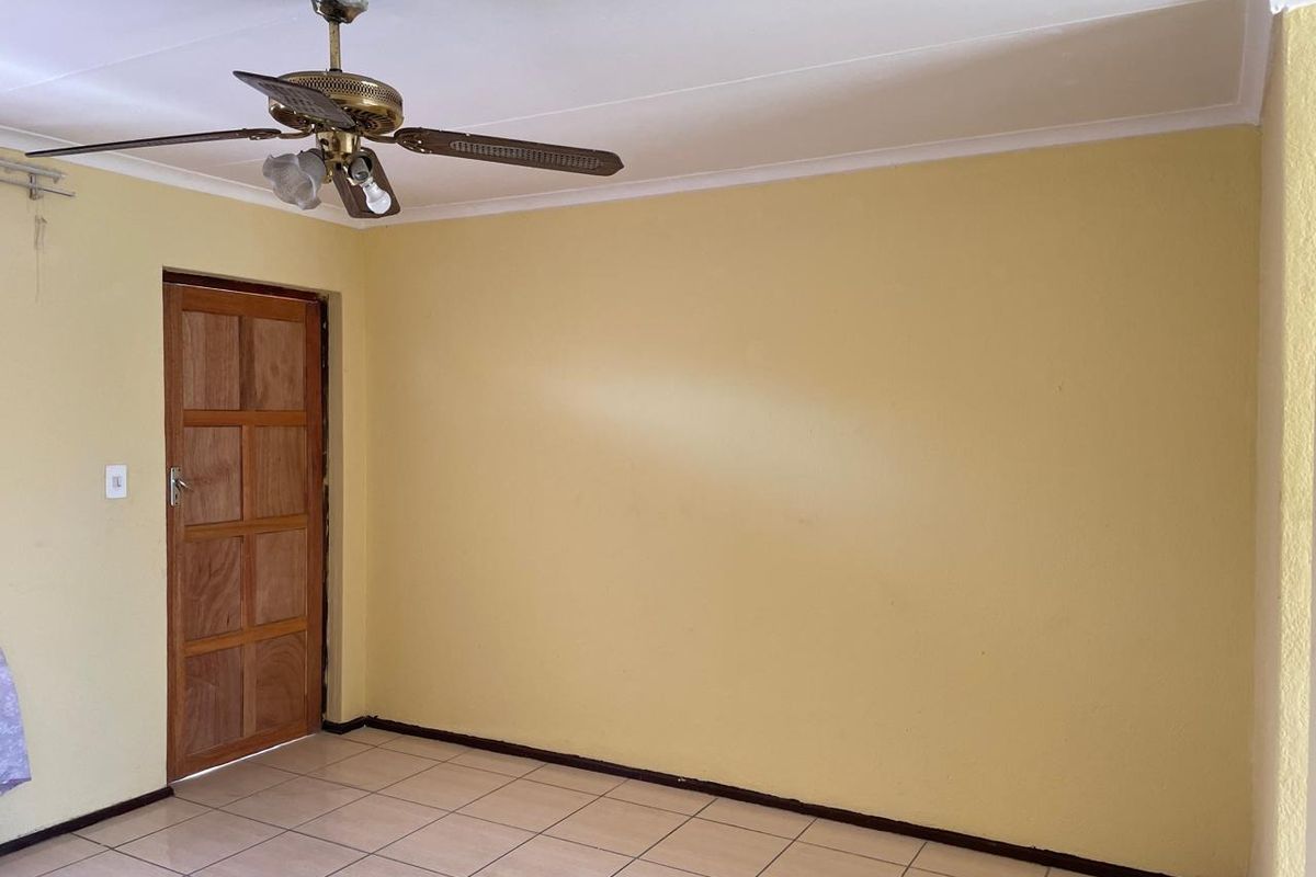 House For Sale In Rustenburg - Photo 3