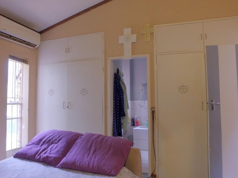 Duplex For Sale In Rustenburg - Photo 10