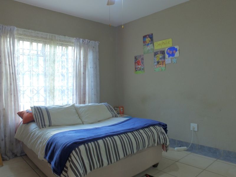 Apartment For Sale In Rustenburg - Photo 10