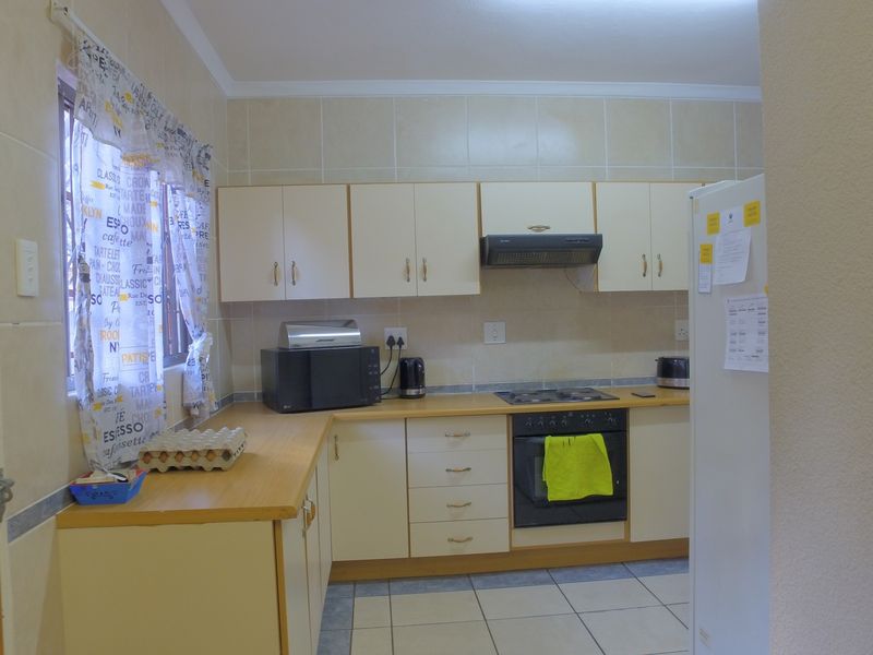 Apartment For Sale In Rustenburg - Photo 6