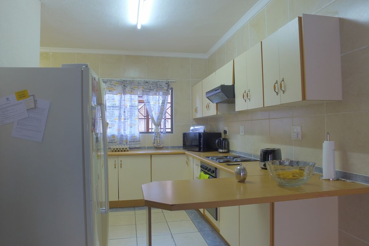 Apartment For Sale In Rustenburg - Photo 5