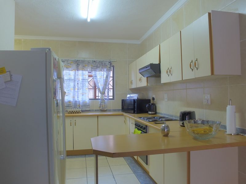 Apartment For Sale In Rustenburg - Photo 5