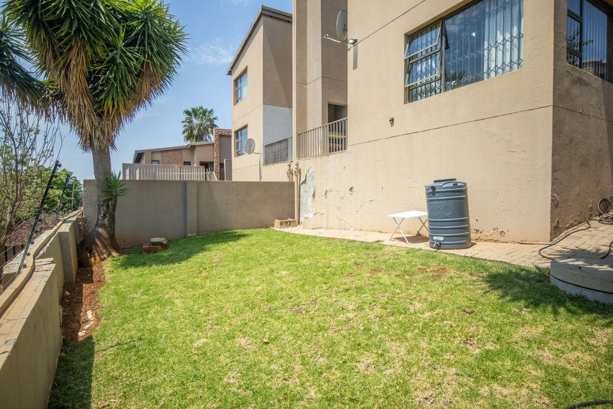 Exclusive Mandate in Cashan, Rustenburg - Photo 2