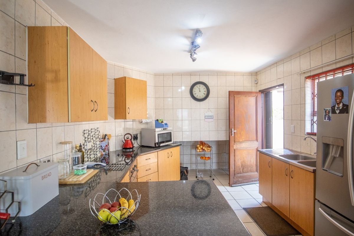 Exclusive Mandate in Cashan, Rustenburg - Photo 5