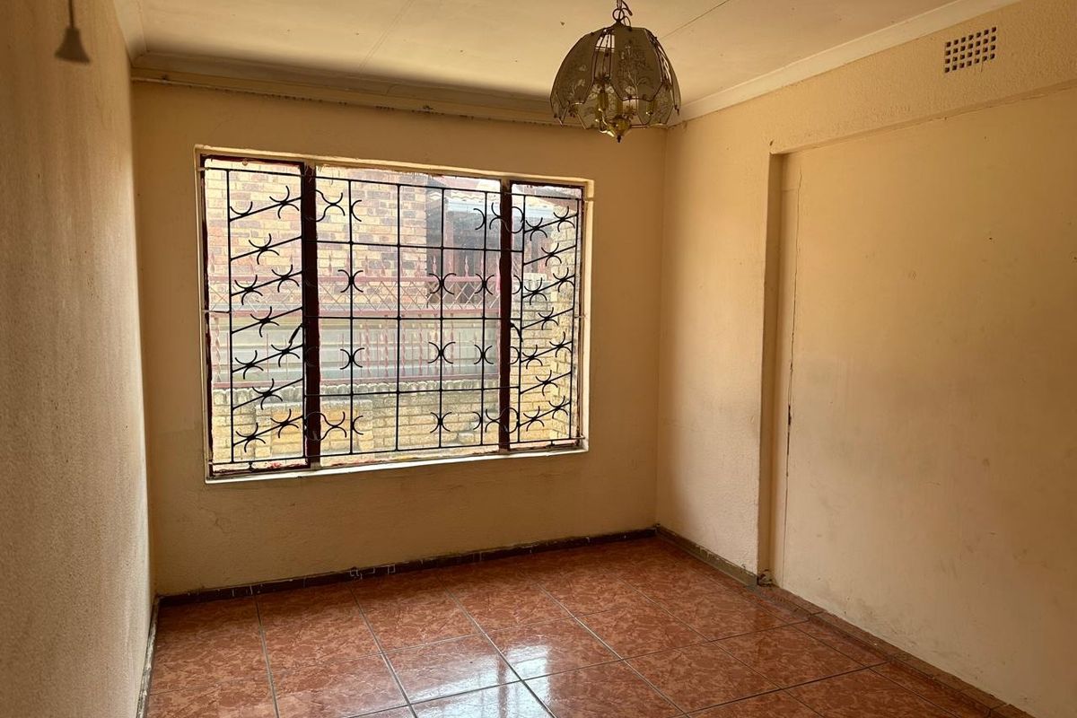 House For Sale In Rustenburg - Photo 3