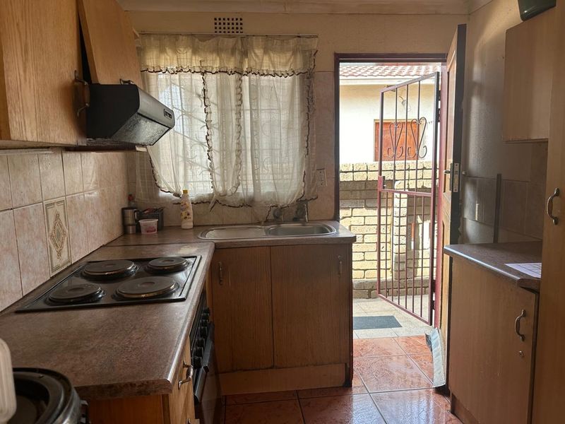 House For Sale In Rustenburg - Photo 2