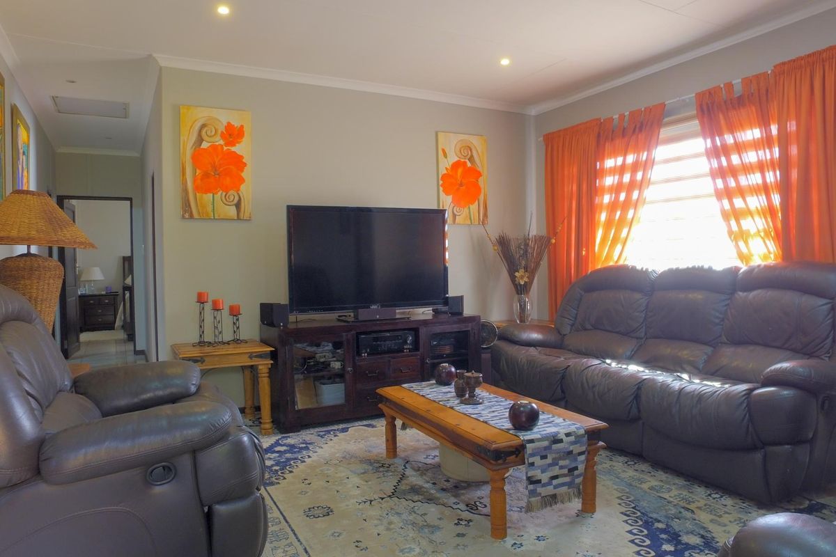 House For Sale In Rustenburg - Photo 3
