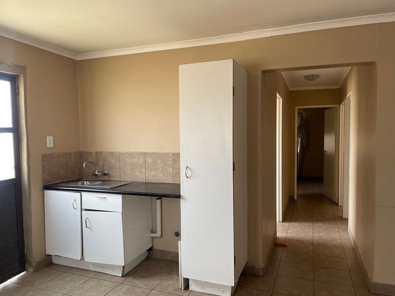 House For Sale In Rustenburg - Photo 10
