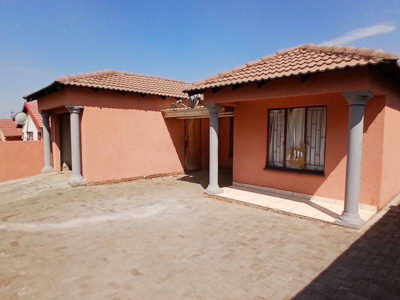 House For Sale In Rustenburg - Photo 5