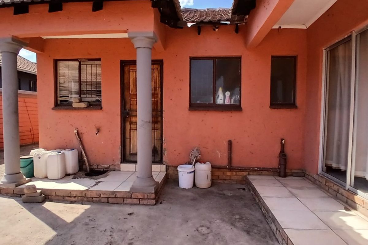 House For Sale In Rustenburg - Photo 3
