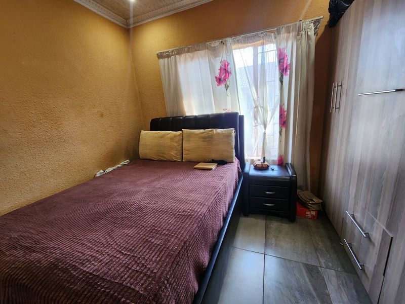 House For Sale In Rustenburg - Photo 9