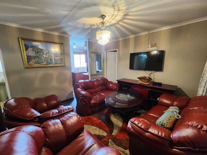 House For Sale In Rustenburg - Photo 7