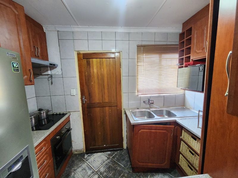 House For Sale In Rustenburg - Photo 6