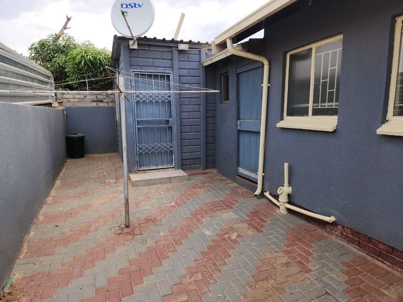 House For Sale In Rustenburg - Photo 3