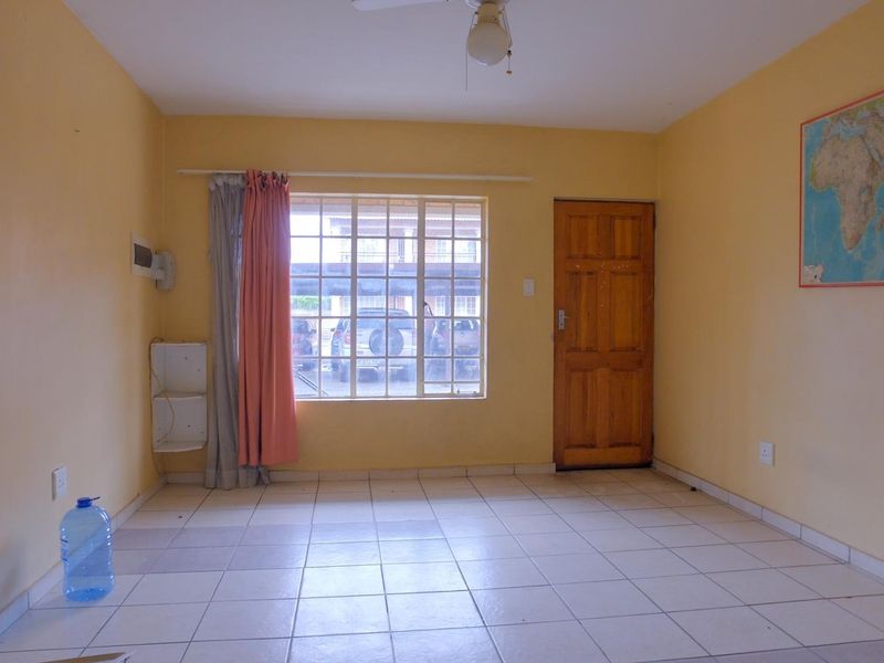 Apartment For Sale In Rustenburg - Photo 7