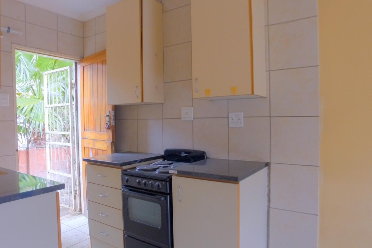 Apartment For Sale In Rustenburg - Photo 5