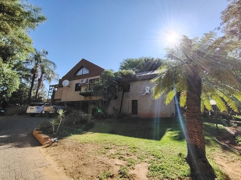 House For Sale In Rustenburg - Photo 3