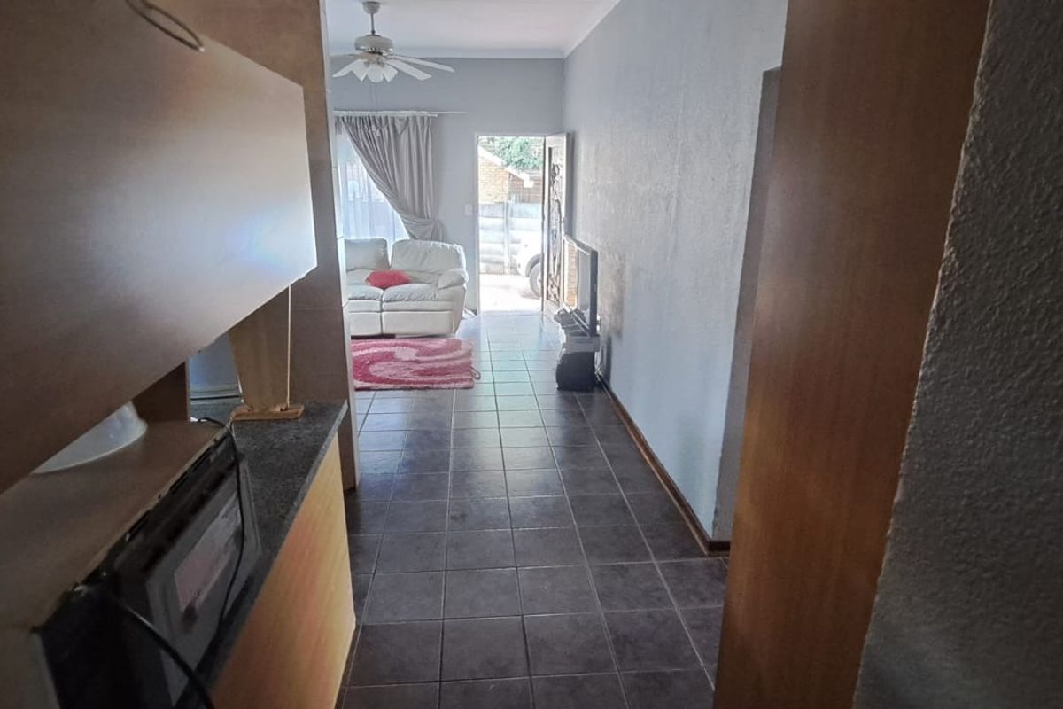 House For Sale In Rustenburg - Photo 2