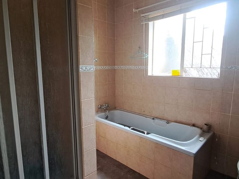 House For Sale In Rustenburg - Photo 10