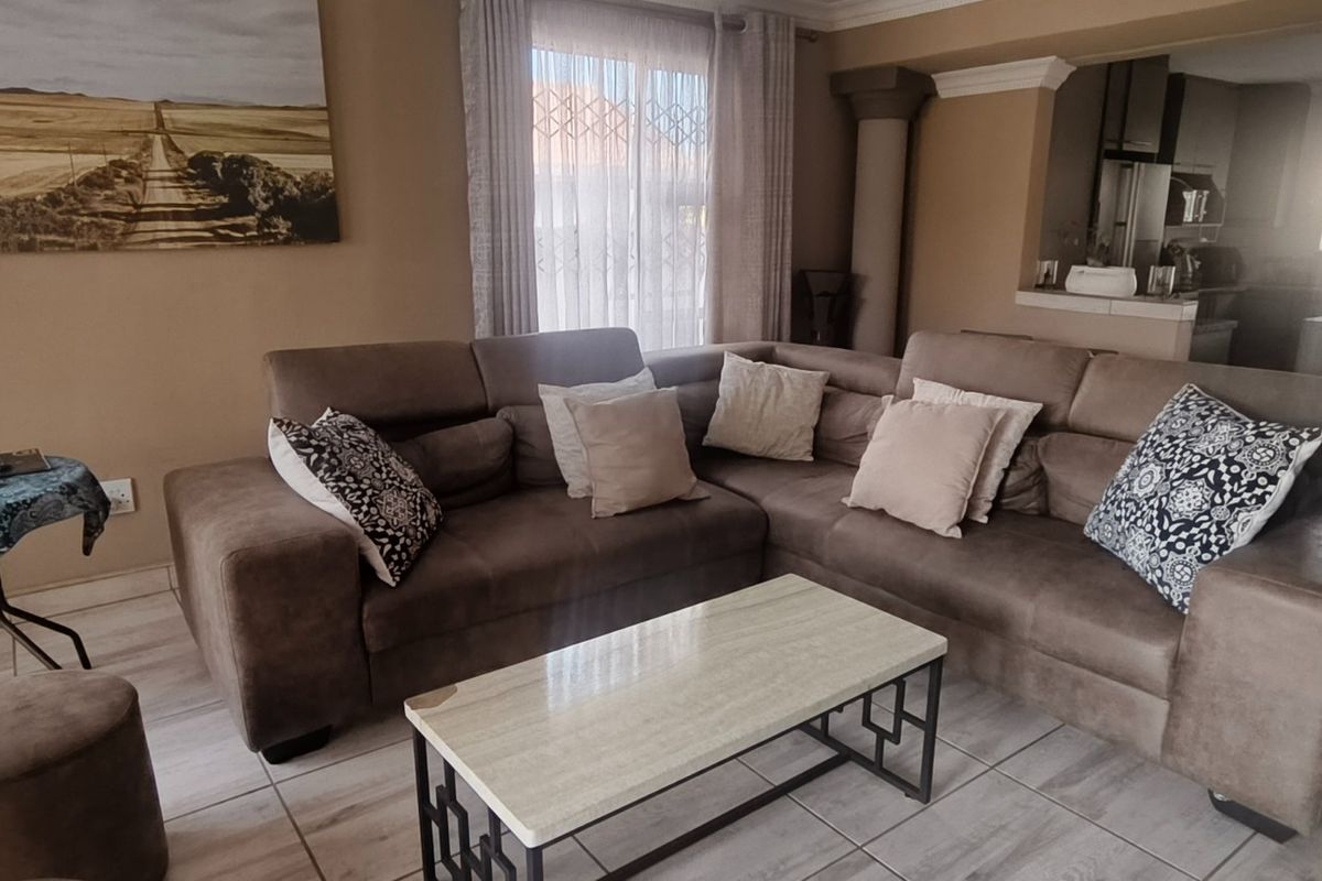 House For Sale In Rustenburg - Photo 3