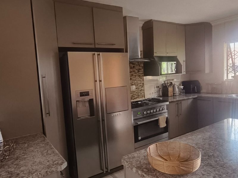 House For Sale In Rustenburg - Photo 8