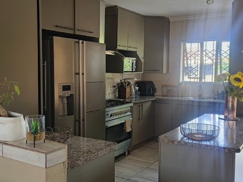 House For Sale In Rustenburg - Photo 6