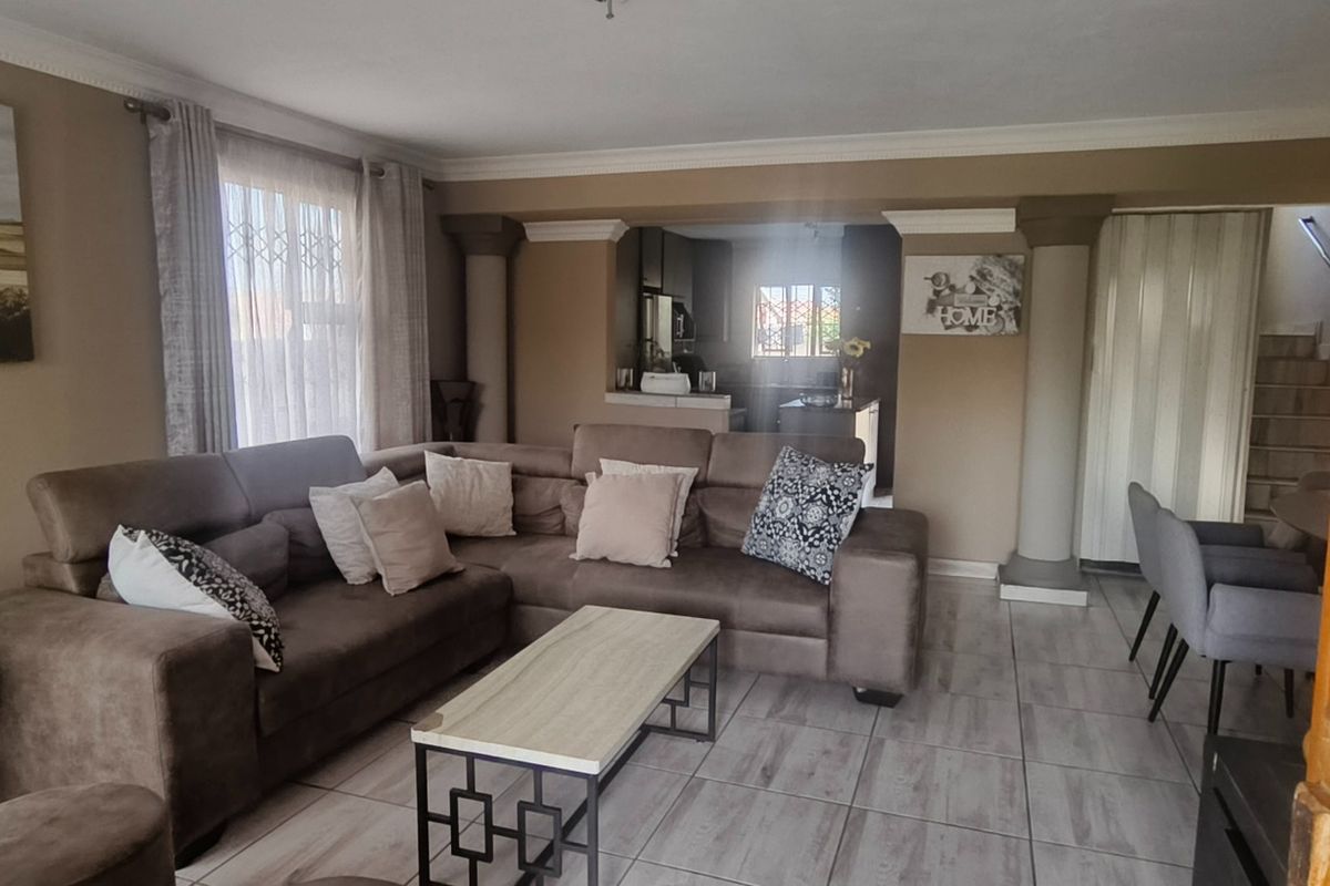 House For Sale In Rustenburg - Photo 2