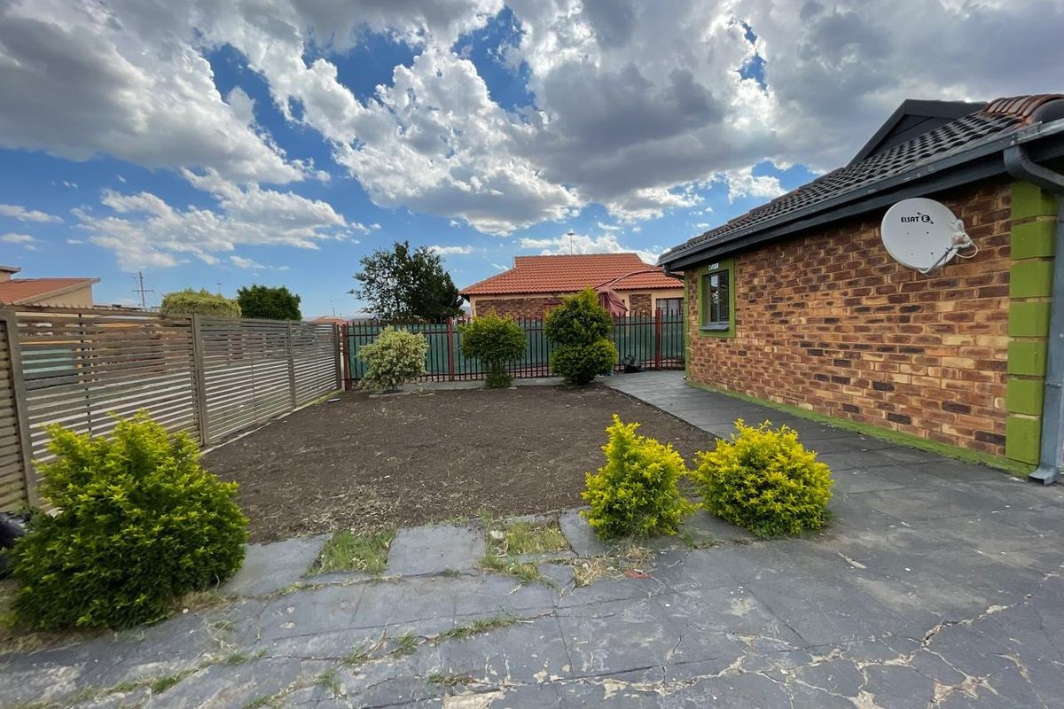 House For Sale In Rustenburg - Photo 5