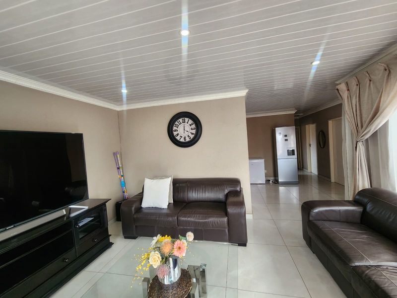 House For Sale In Rustenburg - Photo 8