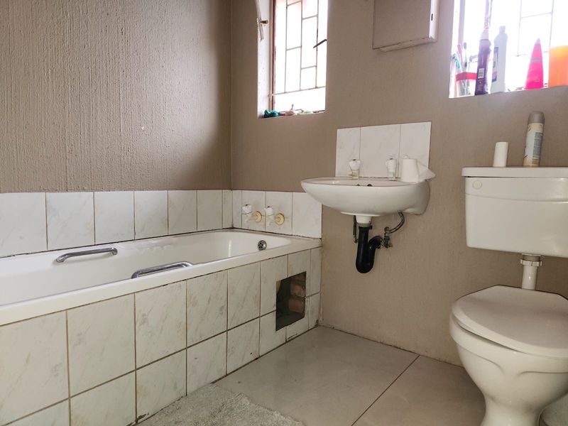 House For Sale In Rustenburg - Photo 7