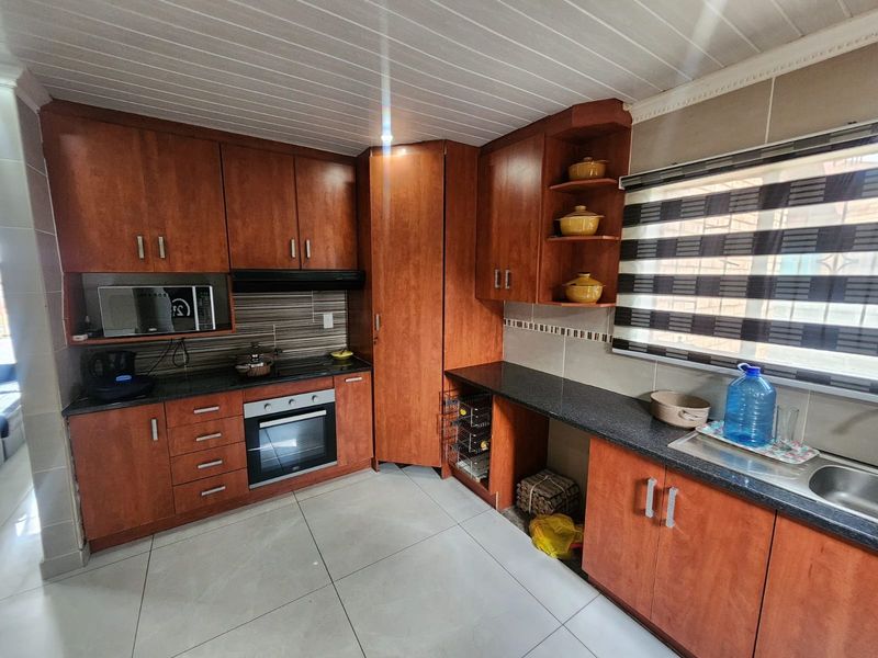 House For Sale In Rustenburg - Photo 2