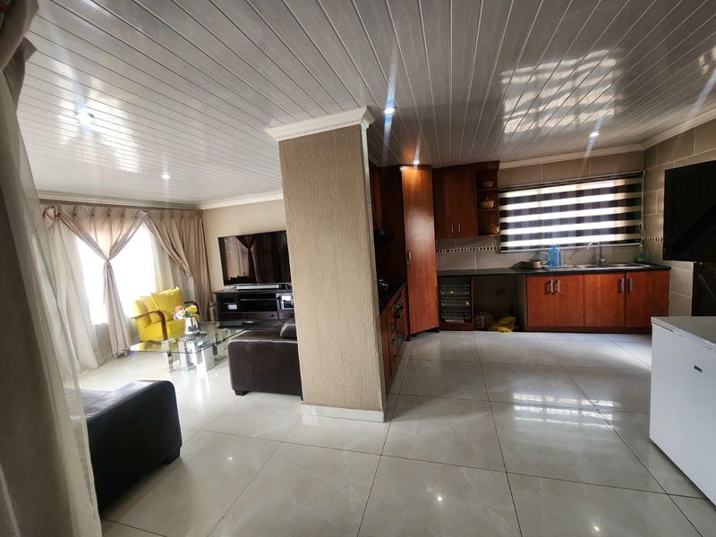 House For Sale In Rustenburg - Photo 4