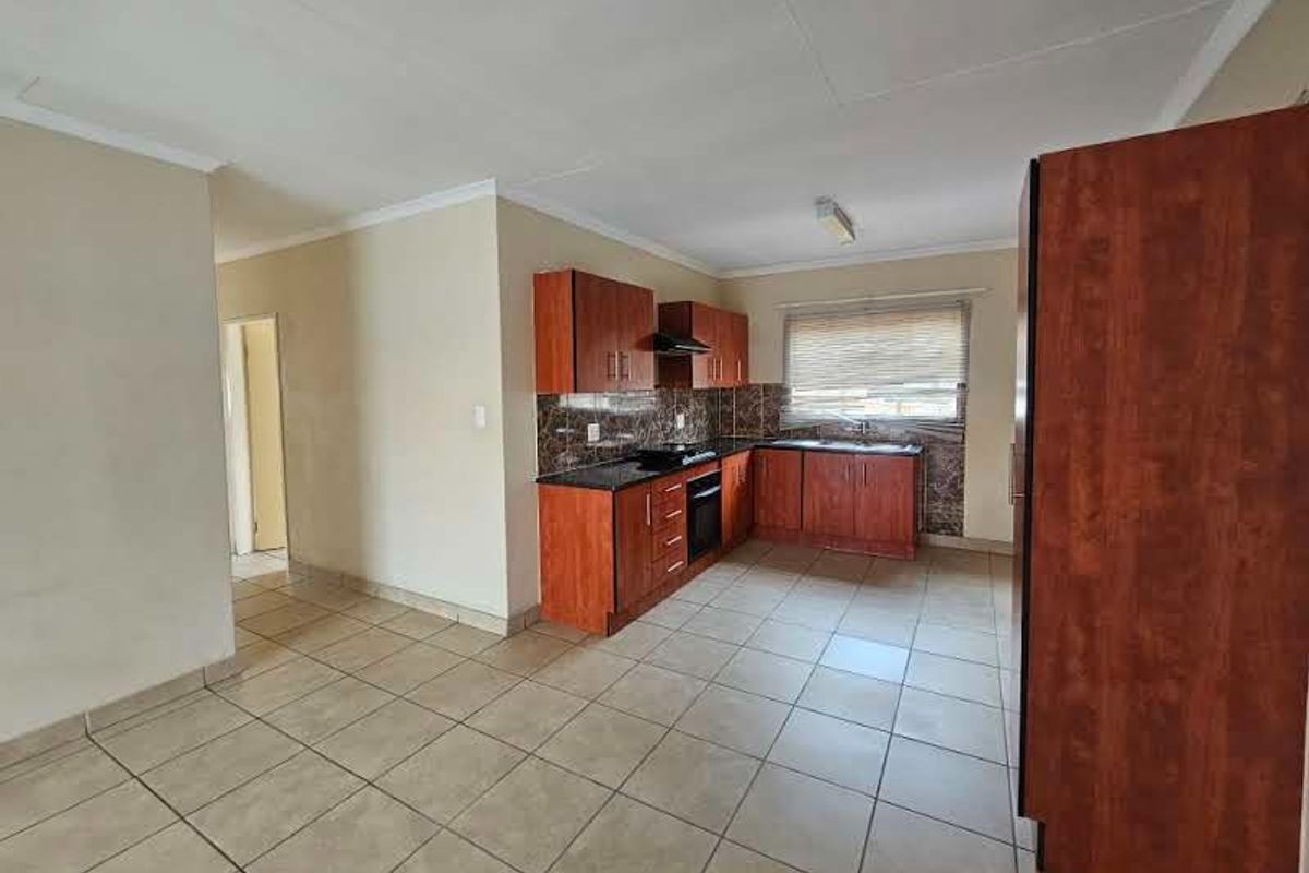 Welcome to Woodridge Park Estate! - Photo 2