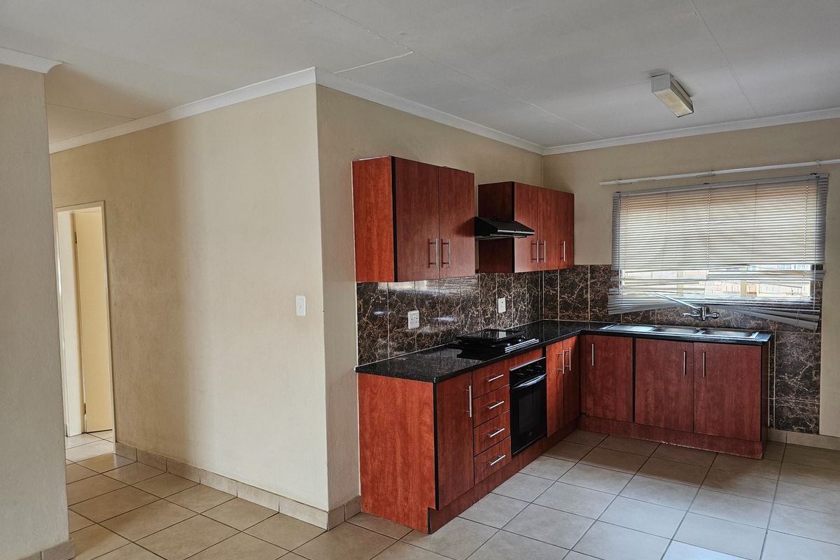 Welcome to Woodridge Park Estate! - Photo 3