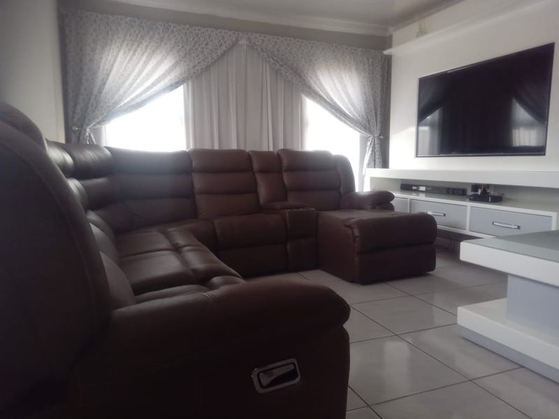 House For Sale In Northam - Photo 5