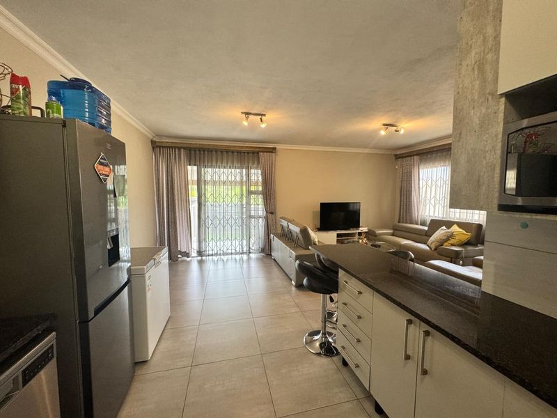 Duplex For Sale In Rustenburg - Photo 3