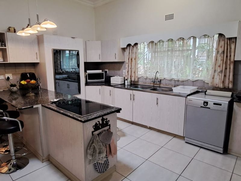 House For Sale In Rustenburg - Photo 10