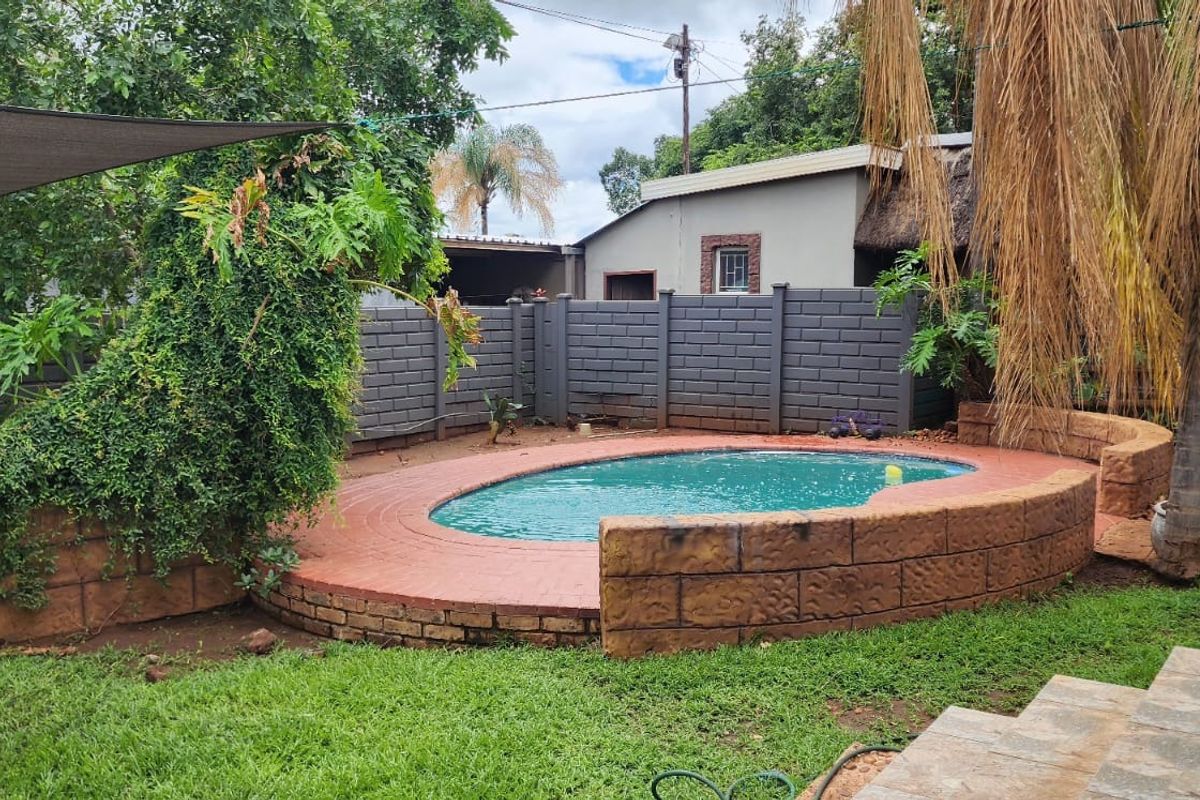 EXCLUSIVE TO CENTURY 21 RUSTENBURG - Photo 3