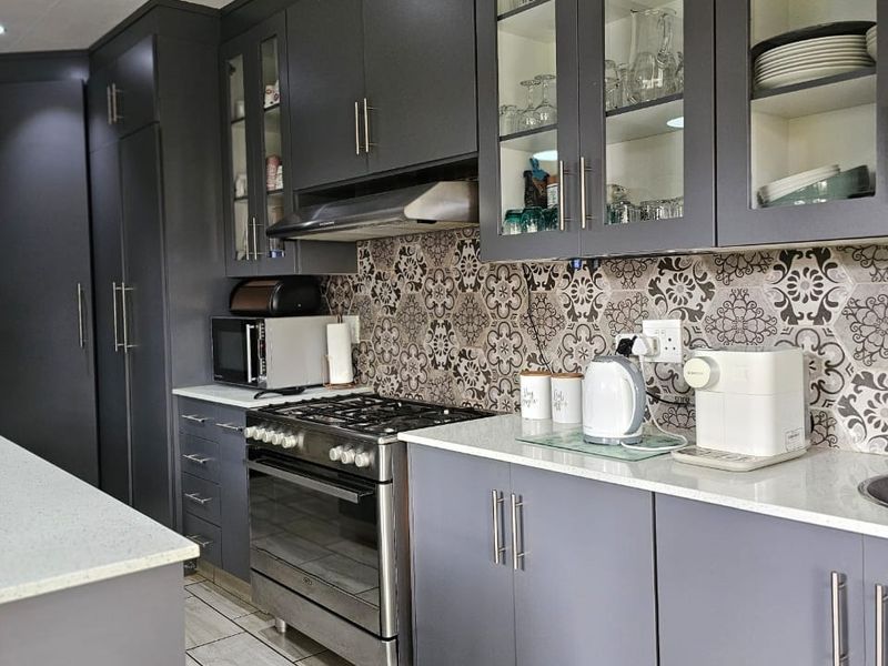 EXCLUSIVE TO CENTURY 21 RUSTENBURG - Photo 7