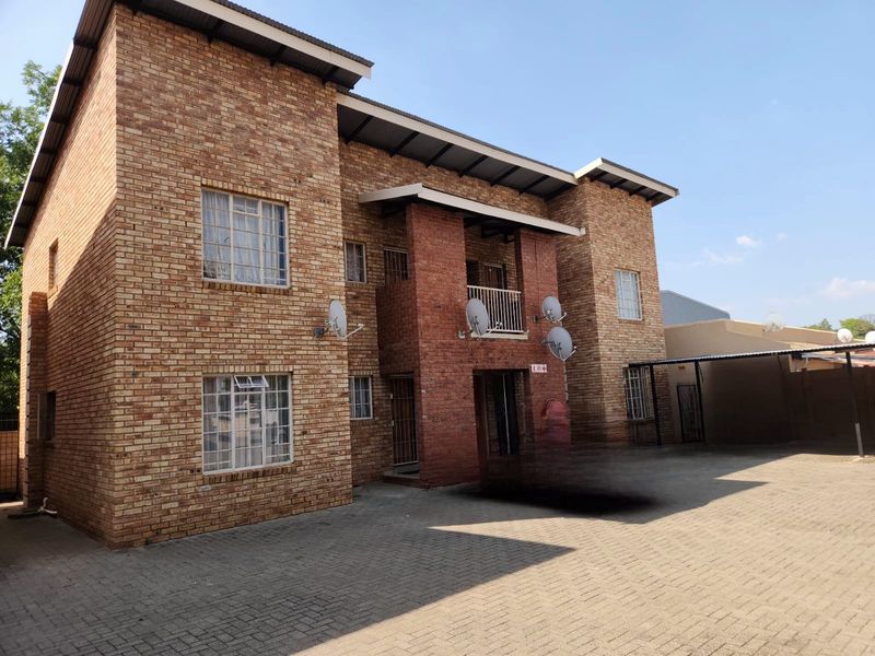Apartment For Sale In Rustenburg - Photo 1